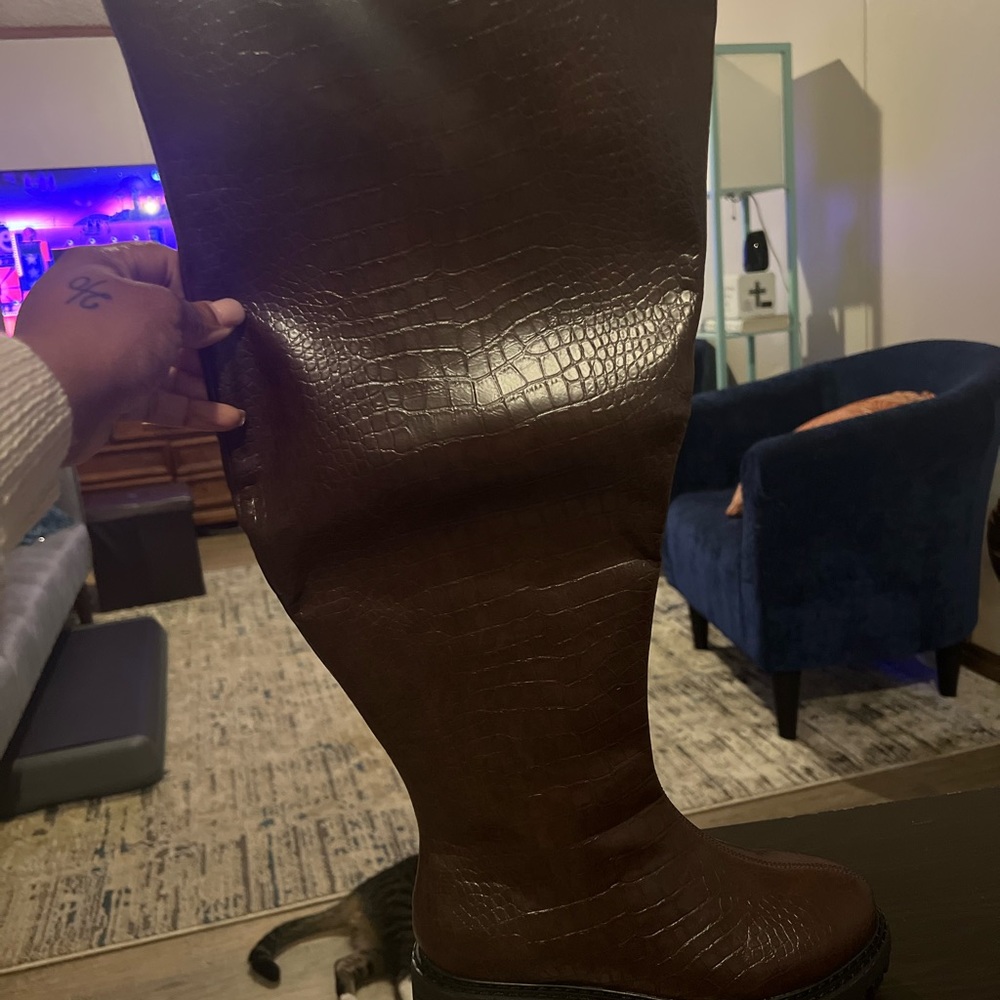 Size 8 plus size Brand new crocodile though high boots